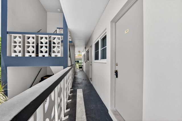 941 Crystal Lake Drive 302, Deerfield Beach, FL 33064