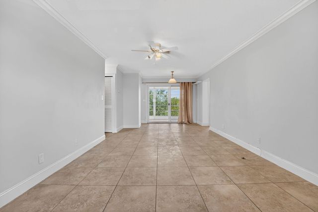 941 Crystal Lake Drive 302, Deerfield Beach, FL 33064