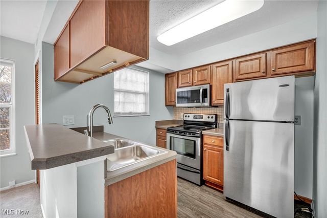 1804 Stoney Run Circle, Broadview Heights, OH 44147