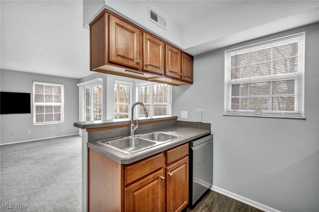 1804 Stoney Run Circle, Broadview Heights, OH 44147