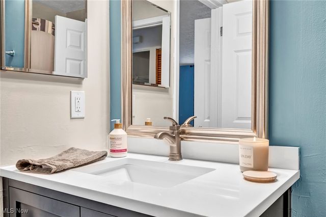 1804 Stoney Run Circle, Broadview Heights, OH 44147