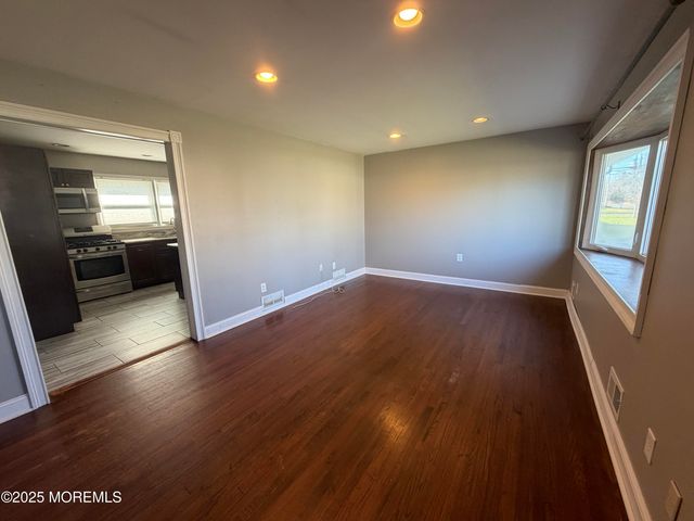 710 Dow Avenue, Oakhurst, NJ 07755