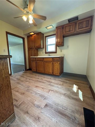 974 Wyley Avenue, Akron, OH 44306