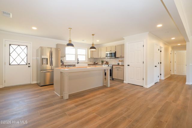 580 Koonce Fork Road, Richlands, NC 28574