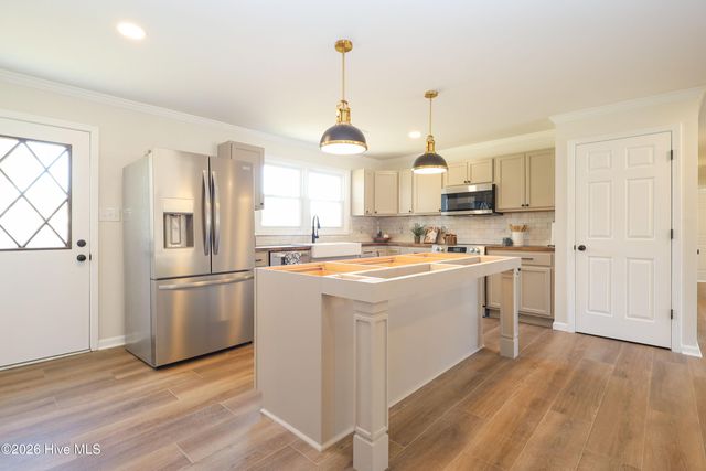 580 Koonce Fork Road, Richlands, NC 28574