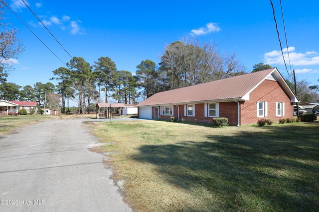 580 Koonce Fork Road, Richlands, NC 28574