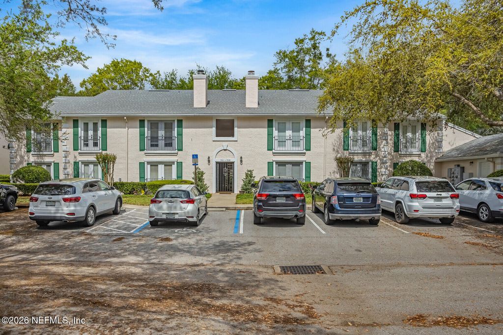 13715 RICHMOND PARK Drive 903, Jacksonville, FL 32224
