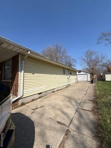 22820 Beechwood Avenue, Eastpointe, MI 48021