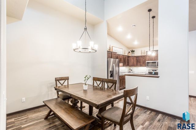 5707 S Bounty Pl Place, Sioux Falls, SD 57108