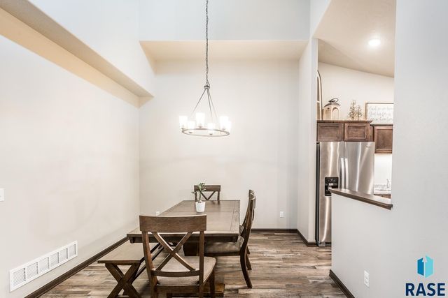 5707 S Bounty Pl Place, Sioux Falls, SD 57108