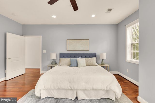 8604 WOODLAWN CT, Alexandria, VA 22309
