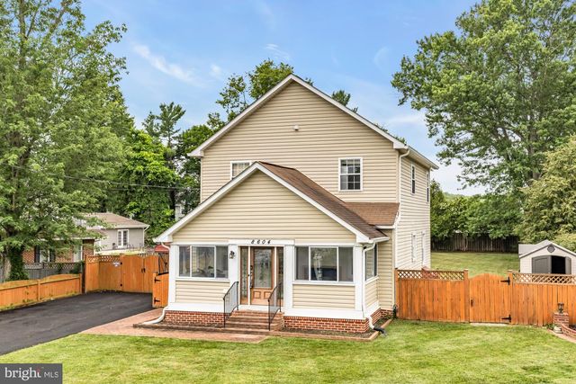 8604 WOODLAWN CT, Alexandria, VA 22309