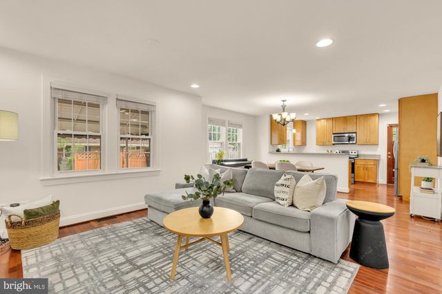 8604 WOODLAWN CT, Alexandria, VA 22309