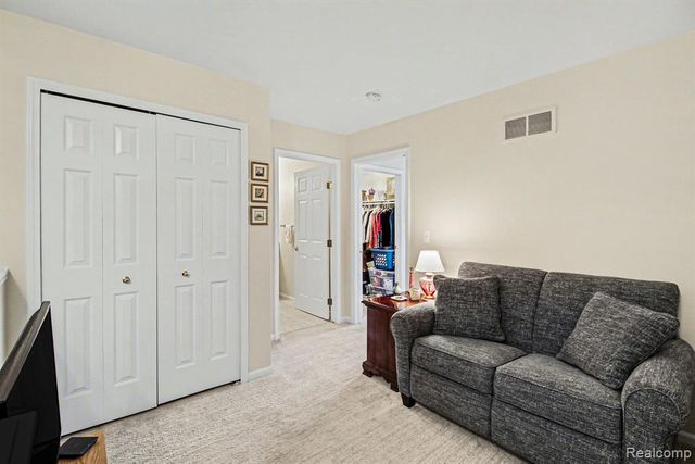 332 Brigg Street, Howell, MI 48855