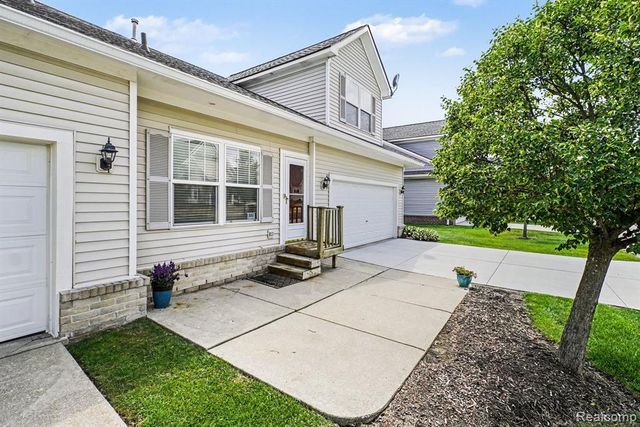 332 Brigg Street, Howell, MI 48855