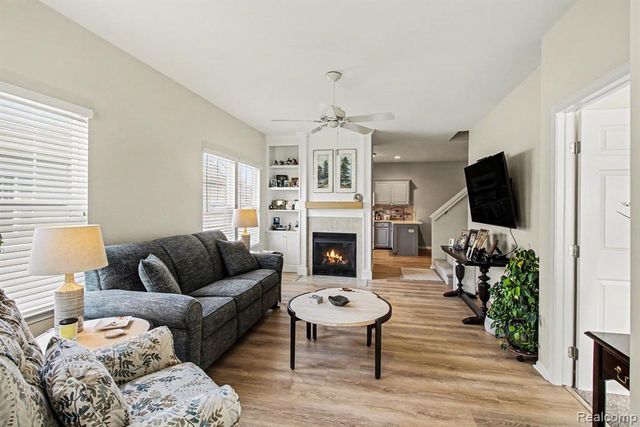 332 Brigg Street, Howell, MI 48855