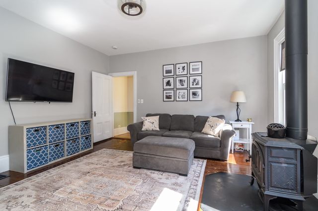 164 Union St, Natick, MA 01760