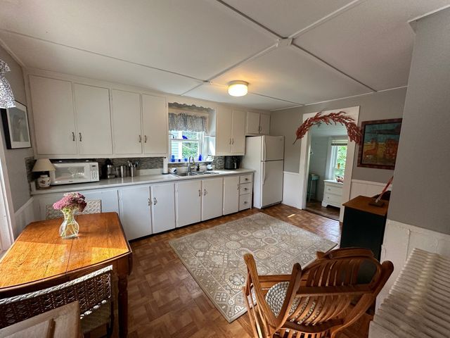 164 Union St, Natick, MA 01760