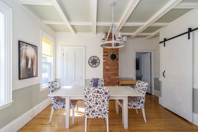 164 Union St, Natick, MA 01760