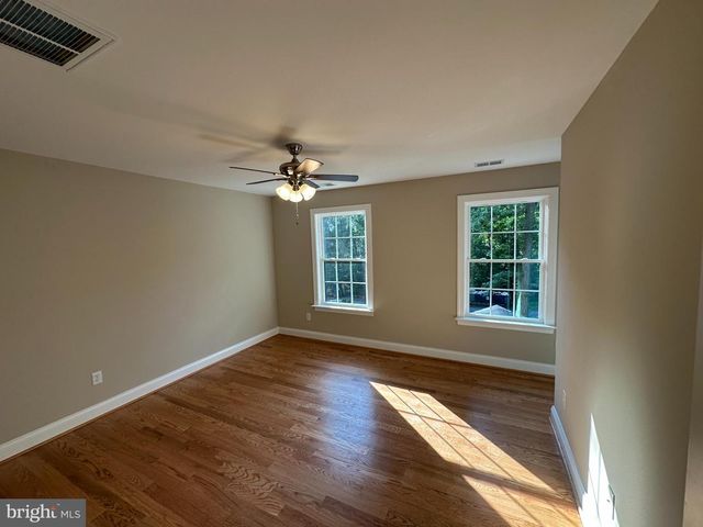 212 FALCON TRL, Winchester, VA 22602