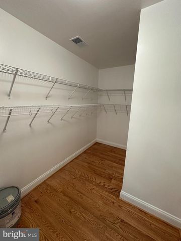 212 FALCON TRL, Winchester, VA 22602