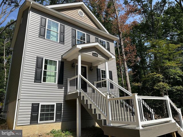 212 FALCON TRL, Winchester, VA 22602