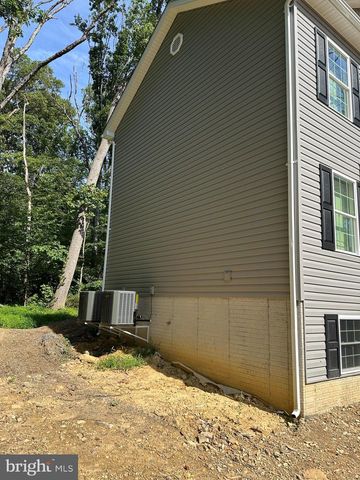 212 FALCON TRL, Winchester, VA 22602