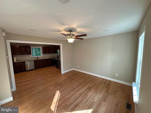 212 FALCON TRL, Winchester, VA 22602