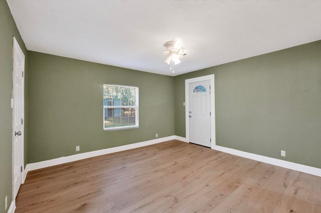 7719 Mary Dan Drive, Dallas, TX 75217