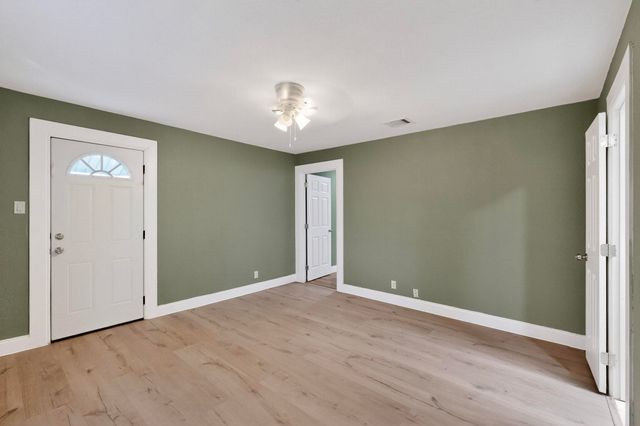 7719 Mary Dan Drive, Dallas, TX 75217