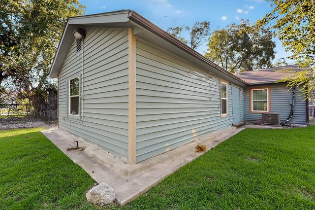 7719 Mary Dan Drive, Dallas, TX 75217