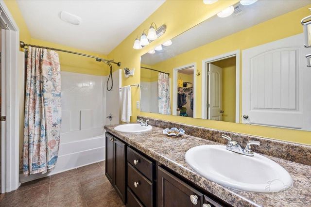 5612 Peach Dr, Pace, FL 32571