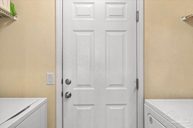 5612 Peach Dr, Pace, FL 32571