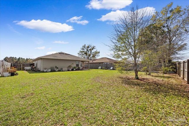 5612 Peach Dr, Pace, FL 32571