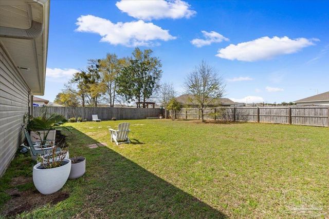 5612 Peach Dr, Pace, FL 32571