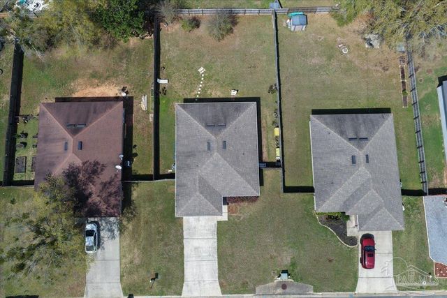 5612 Peach Dr, Pace, FL 32571