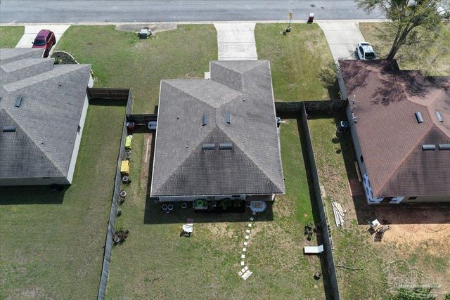 5612 Peach Dr, Pace, FL 32571