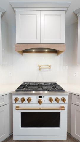 10725 Purdey Road, Eden Prairie, MN 55347