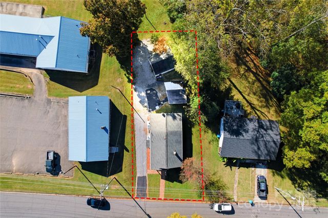 116 E Boston Avenue, Bessemer City, NC 28016