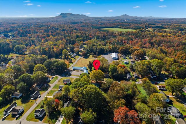 116 E Boston Avenue, Bessemer City, NC 28016