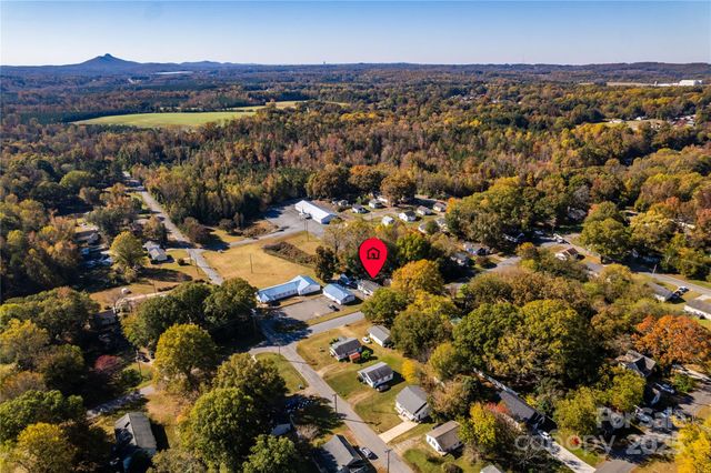 116 E Boston Avenue, Bessemer City, NC 28016