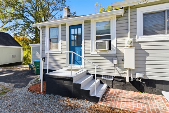 116 E Boston Avenue, Bessemer City, NC 28016