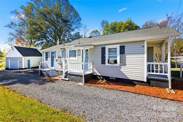 116 E Boston Avenue, Bessemer City, NC 28016