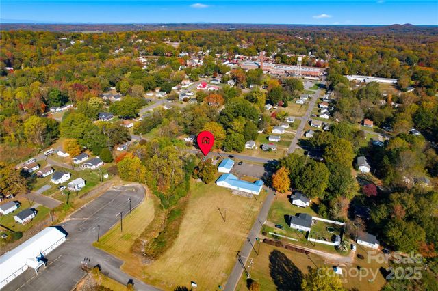 116 E Boston Avenue, Bessemer City, NC 28016