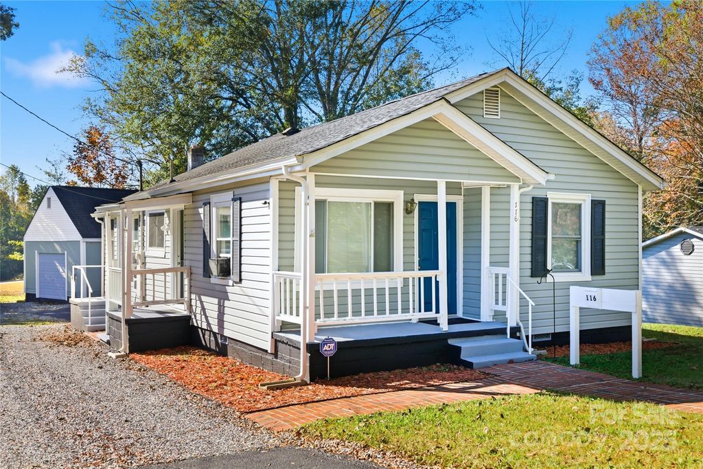 116 E Boston Avenue, Bessemer City, NC 28016