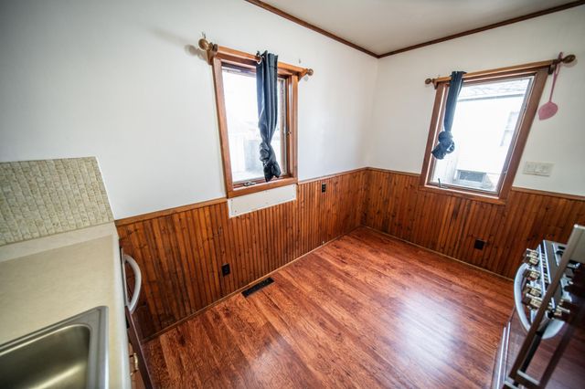 1228 4th St NE, Rochester, MN 55906