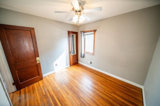 1228 4th St NE, Rochester, MN 55906