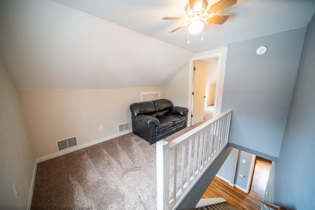 1228 4th St NE, Rochester, MN 55906