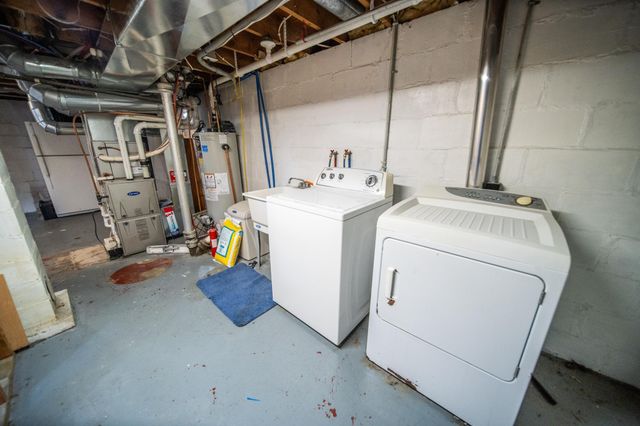 1228 4th St NE, Rochester, MN 55906