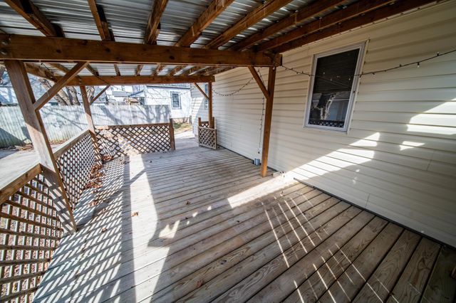 1228 4th St NE, Rochester, MN 55906